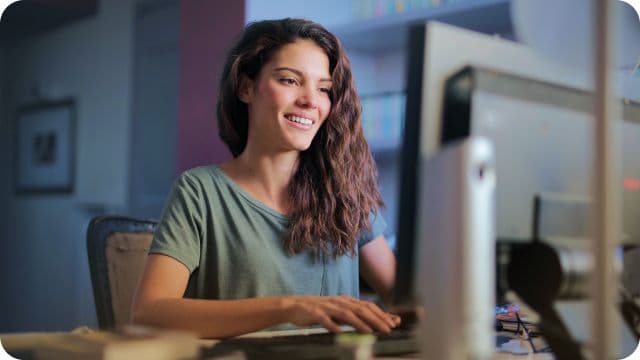 Empreendedora emite notas fiscais online
