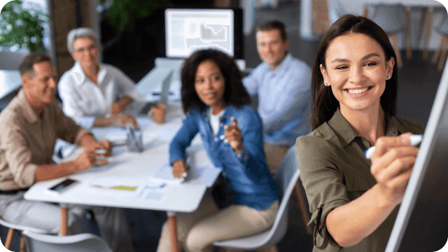 Equipe em treinamento corporativo sobre Reforma Tributária